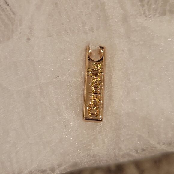 Chantelle White Lace Bra - Picture 6 of 10